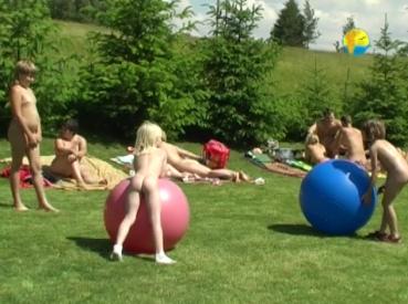 Preview: You can never get enough Sunbathing